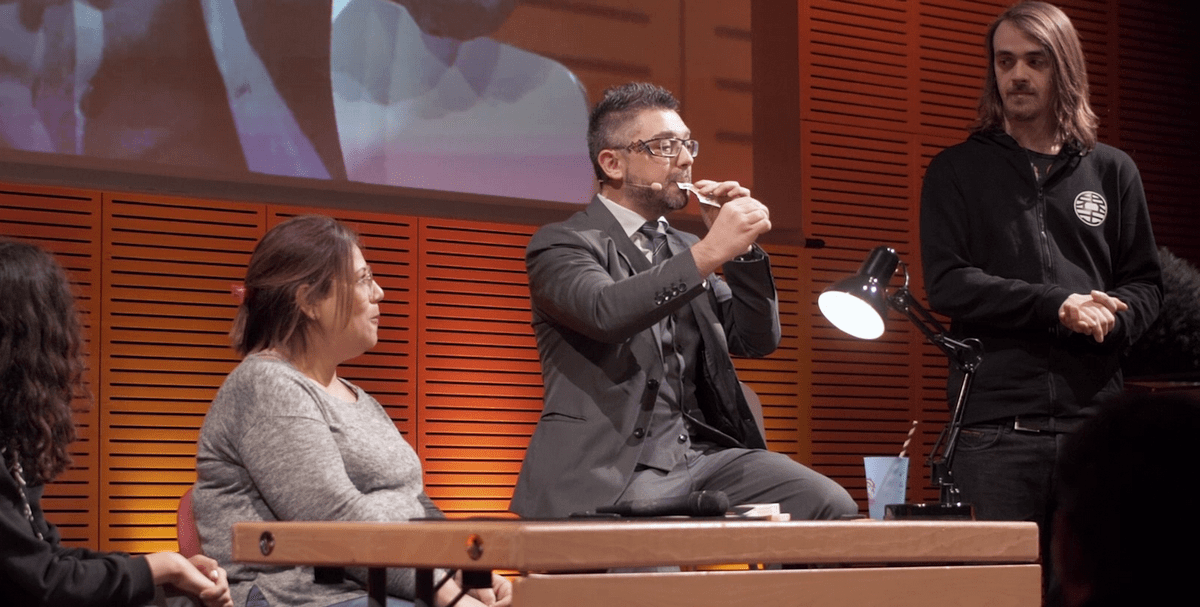 magicien_Lyon_professionnel_pro-min